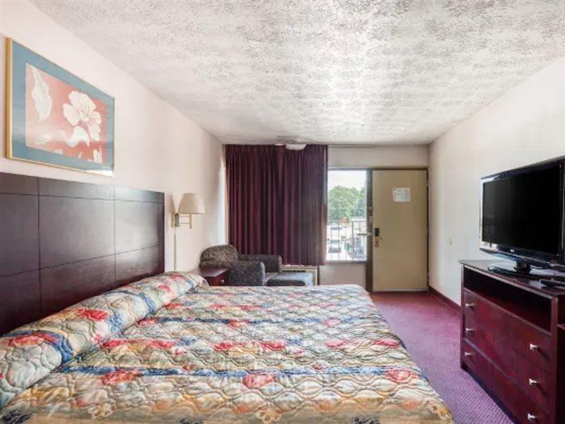 Oyo Hotel Decatur I-20 East & Wesley Club Dr Eksteriør billede