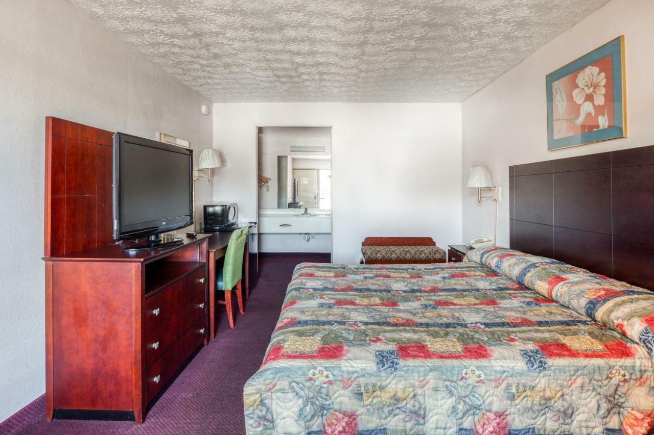 Oyo Hotel Decatur I-20 East & Wesley Club Dr Eksteriør billede