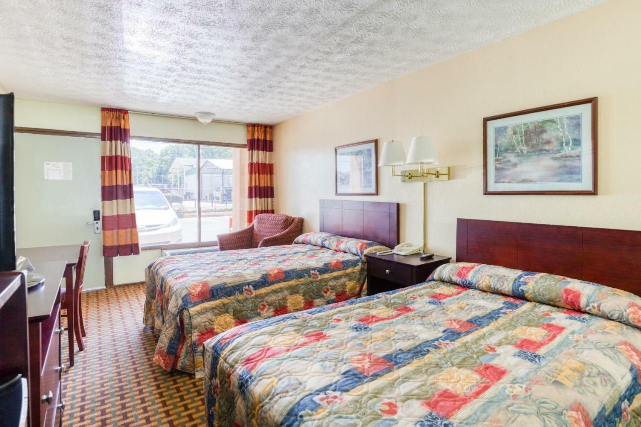 Oyo Hotel Decatur I-20 East & Wesley Club Dr Eksteriør billede